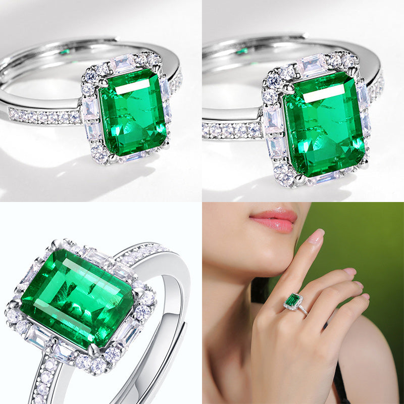 Luxurious Emerald Ring