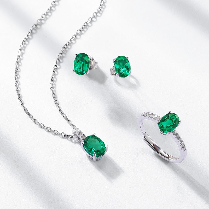 Round Emerald Earring